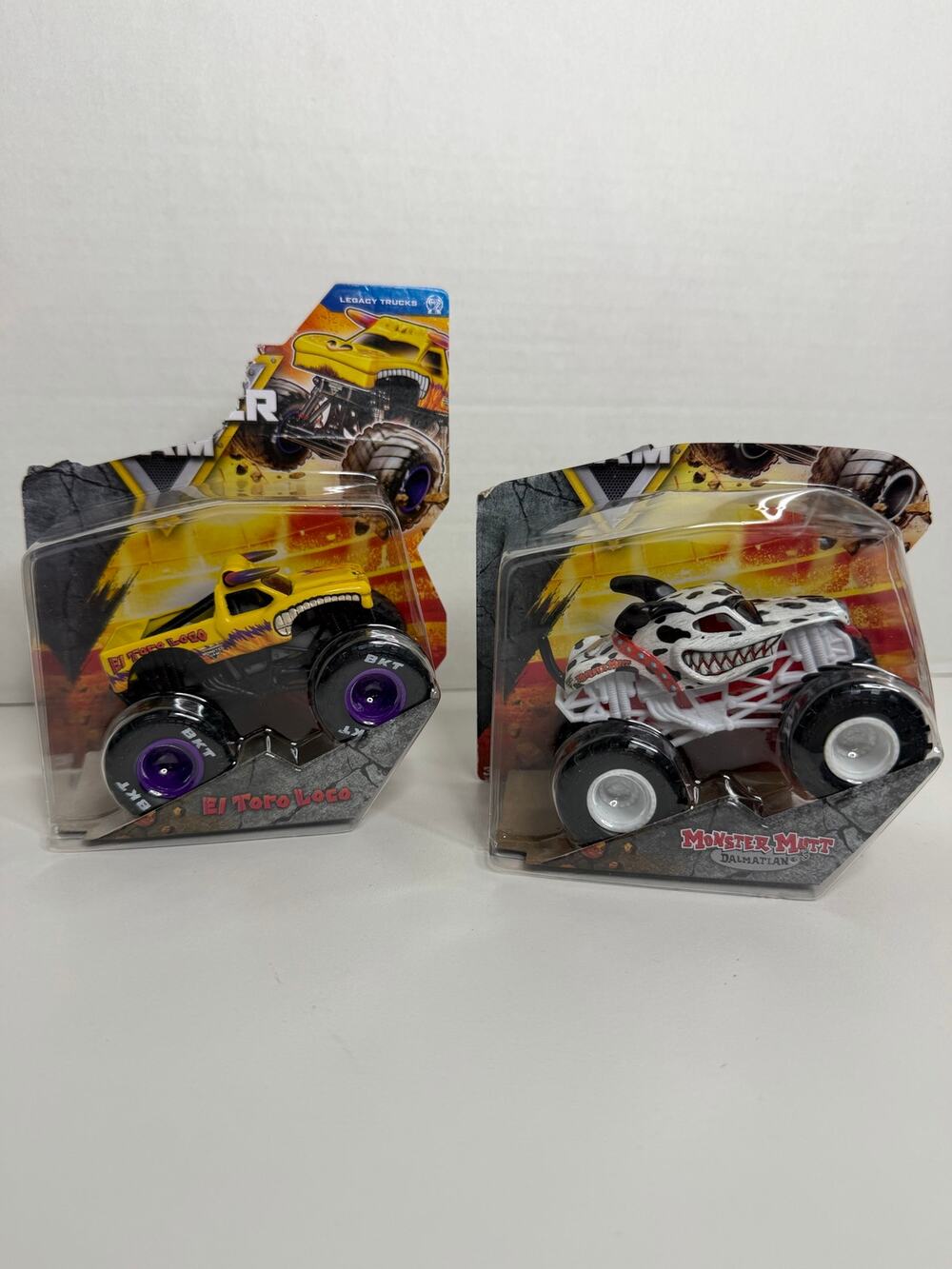 NEW Monster Jam El Toro Loco Monster Mutt Dalmatian Series 42 1:64
